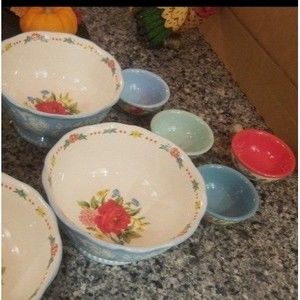 Pioneer Woman bowl set